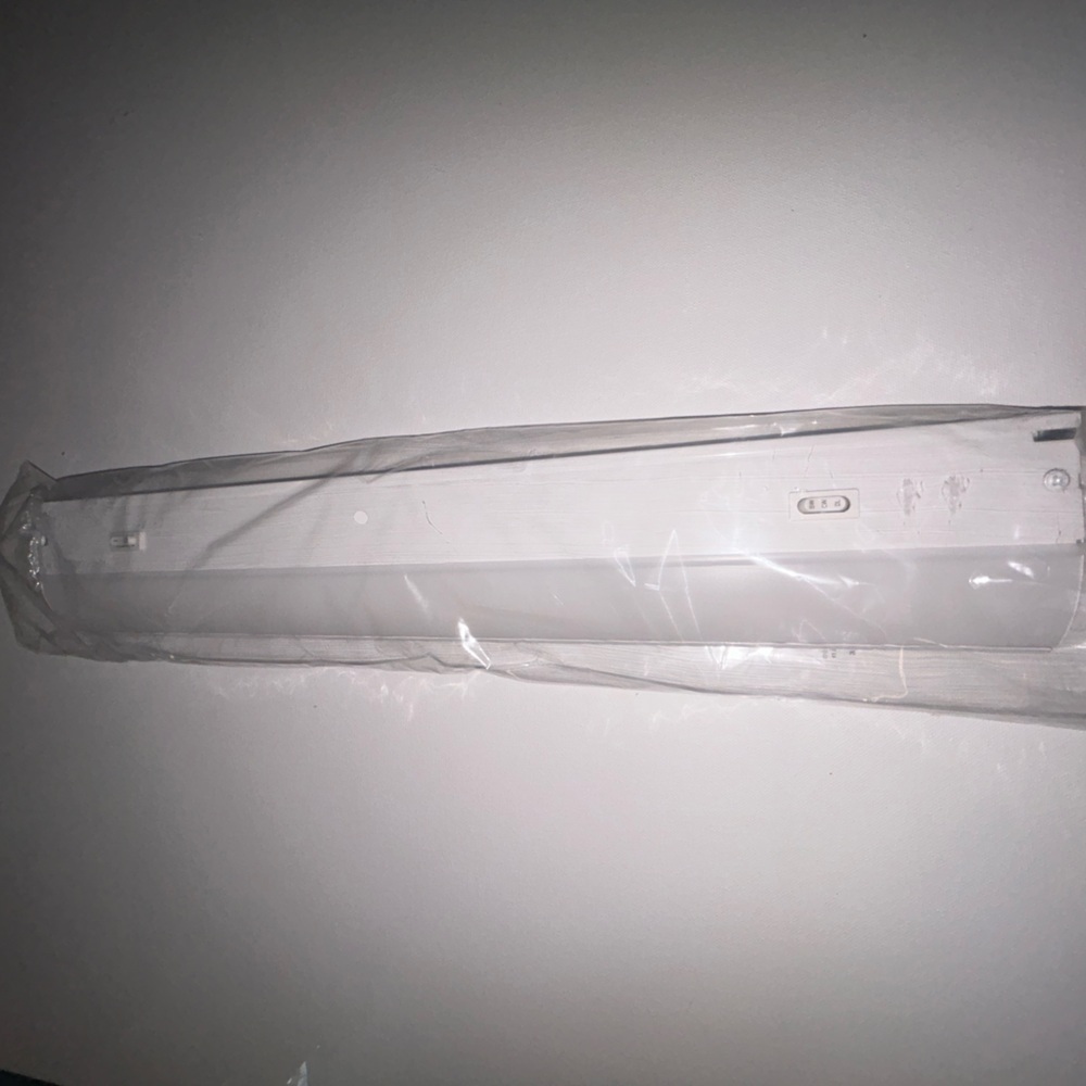 Jasco White LED Light Fixture 18 inch Direct Wire on/off switch - Picture 8 of 11
